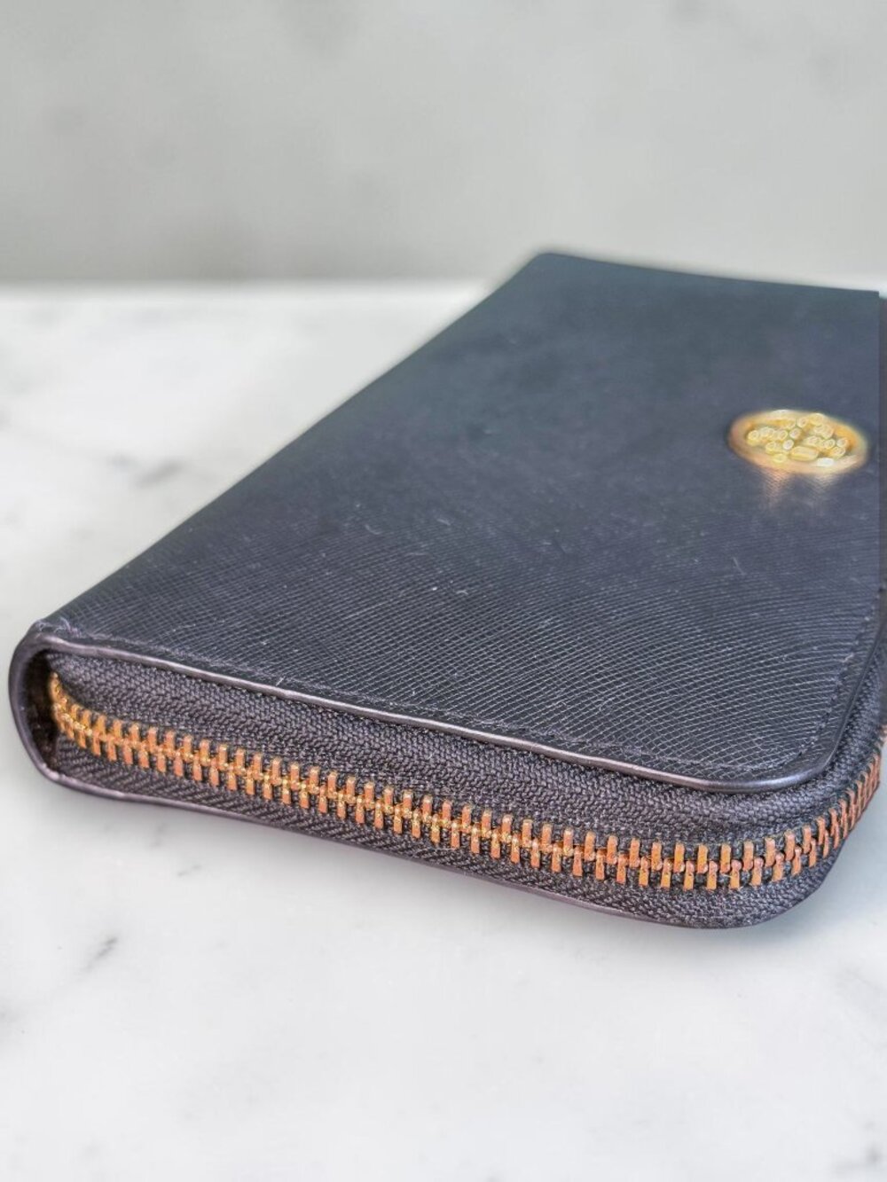 Tory Burch Robinson Black Saffiano Leather Continental Zip Around Wallet - Picture 5 of 10